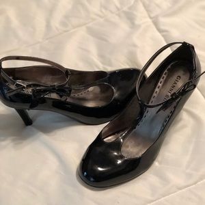 Gianni Bini Black T-strap heels